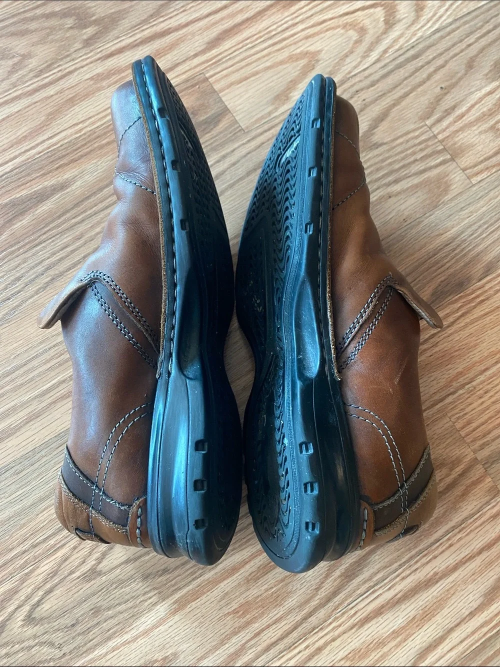 Clarks Men's Leather Slip-On Loafer in Brown 8M Office Career